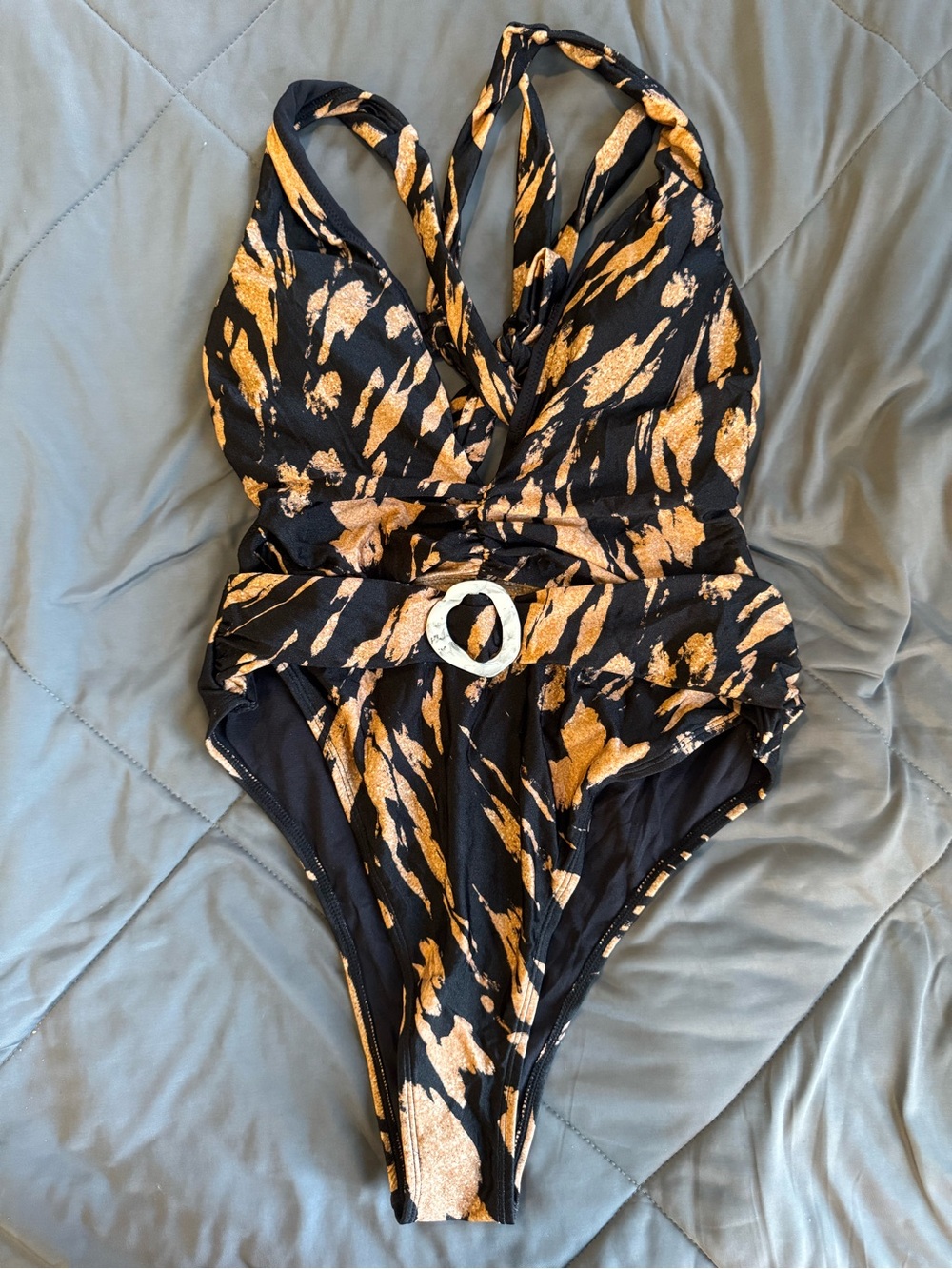 Cupshe Black One-Piece Swimsuit with Metallic Gold Print and Belt